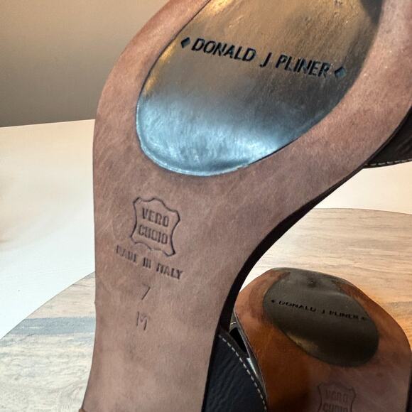 Donald J Pliner Shoes Black Slingback Peep Toe Kitten Heels US Size 7 M Italy - Picture 8 of 12